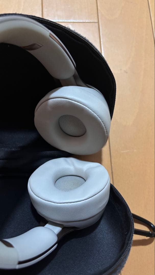 Beats ワイヤレスヘッドホン SOLO PROケース付き