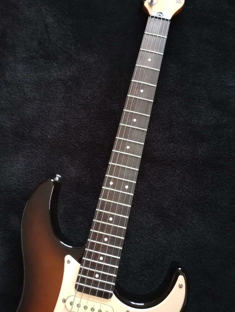 YAMAHA ヤマハ エレキギター YGS 112T サンバースト