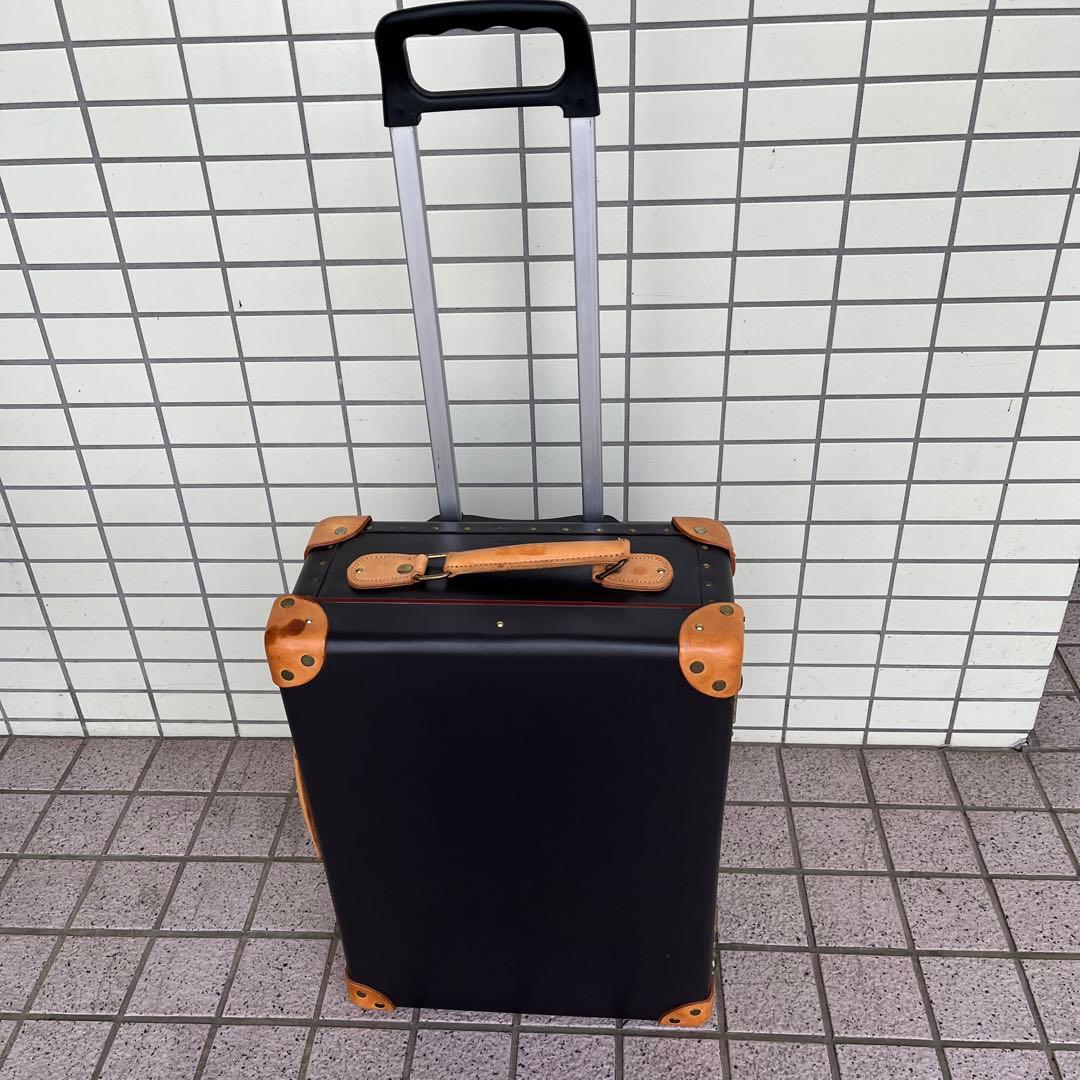 グローブトロッターのサファリキャリーバッグ