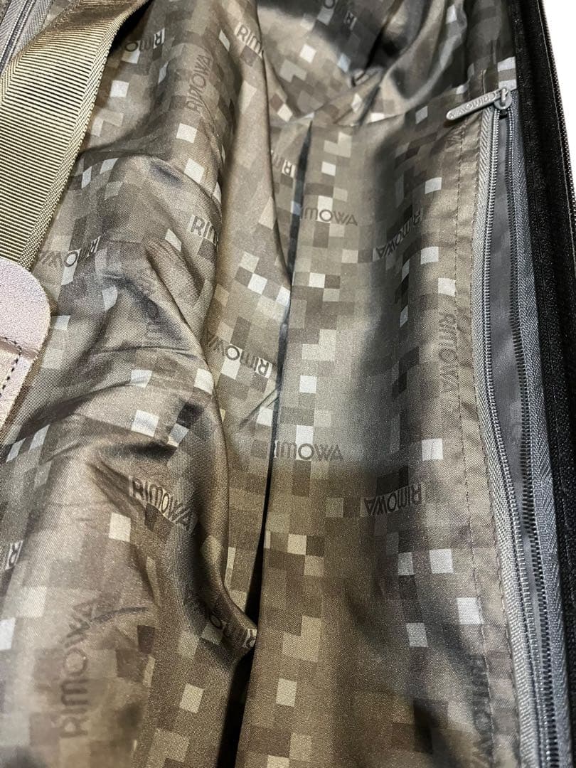 リモワ　サルサ　4輪 キャリーバッグ　スーツケース　TSAロック