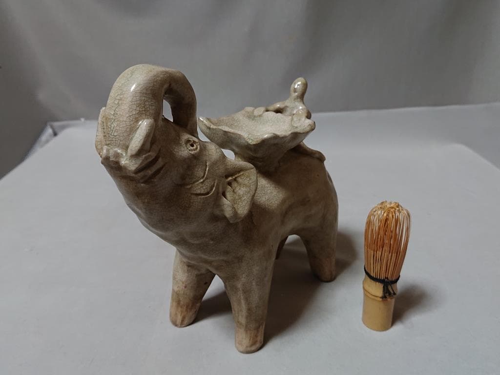 コレクター収集　タイ　スンコロク　青磁　象形燈火台　14～15世紀