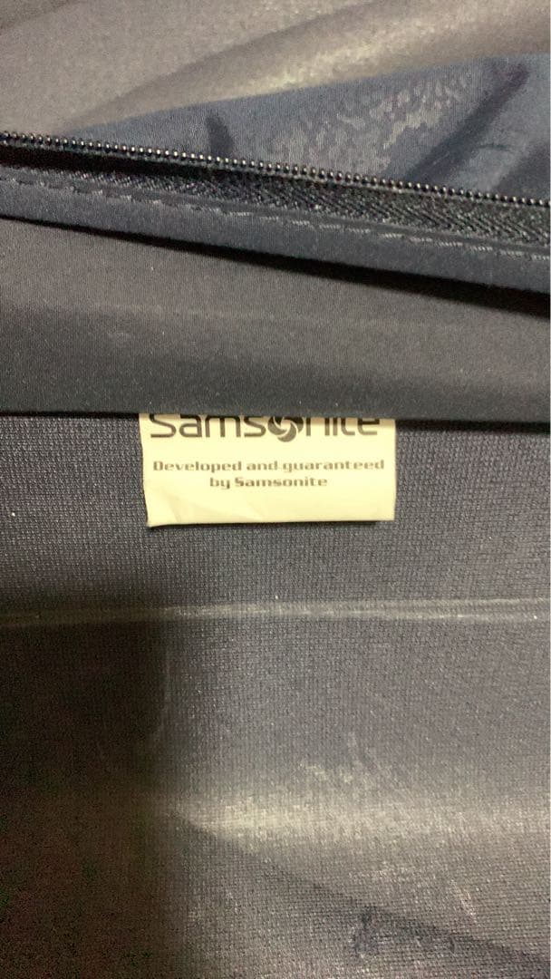 samsonite スーツケー スグレー 大容量軽量 4輪TSAロック