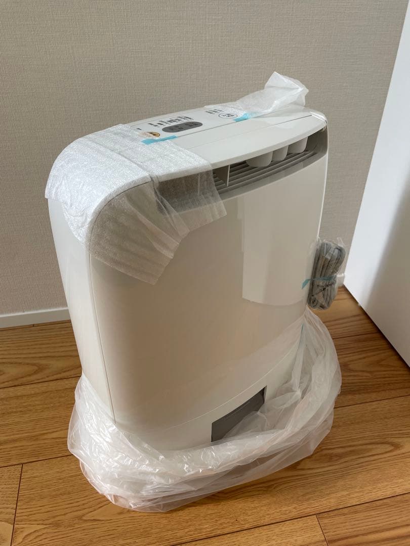 【新品未使用】Panasonic F-YZP60-W 除湿機 ホワイト