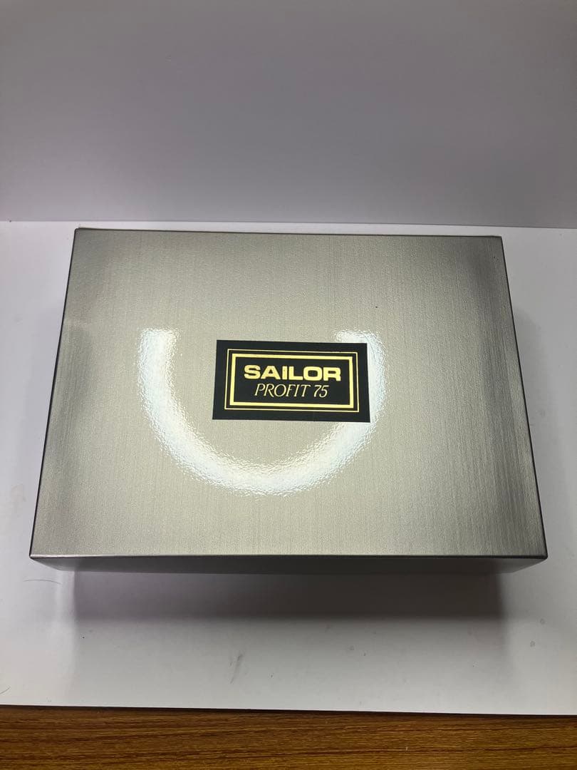 Sailor　プロフィット75 Years of History 字幅M