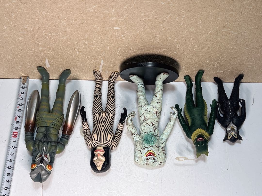 ヴィンテージ バンダイ ウルトラマン 怪獣 ビニールフィギュア 5 体