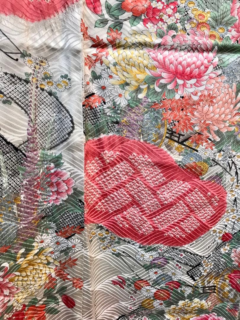 最高級　ブランド　千總　振袖 美品　Sサイズ　絞り　花柄 ピンクと白