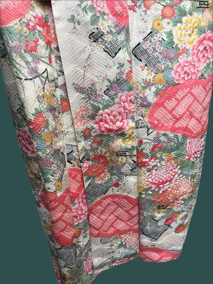 最高級　ブランド　千總　振袖 美品　Sサイズ　絞り　花柄 ピンクと白