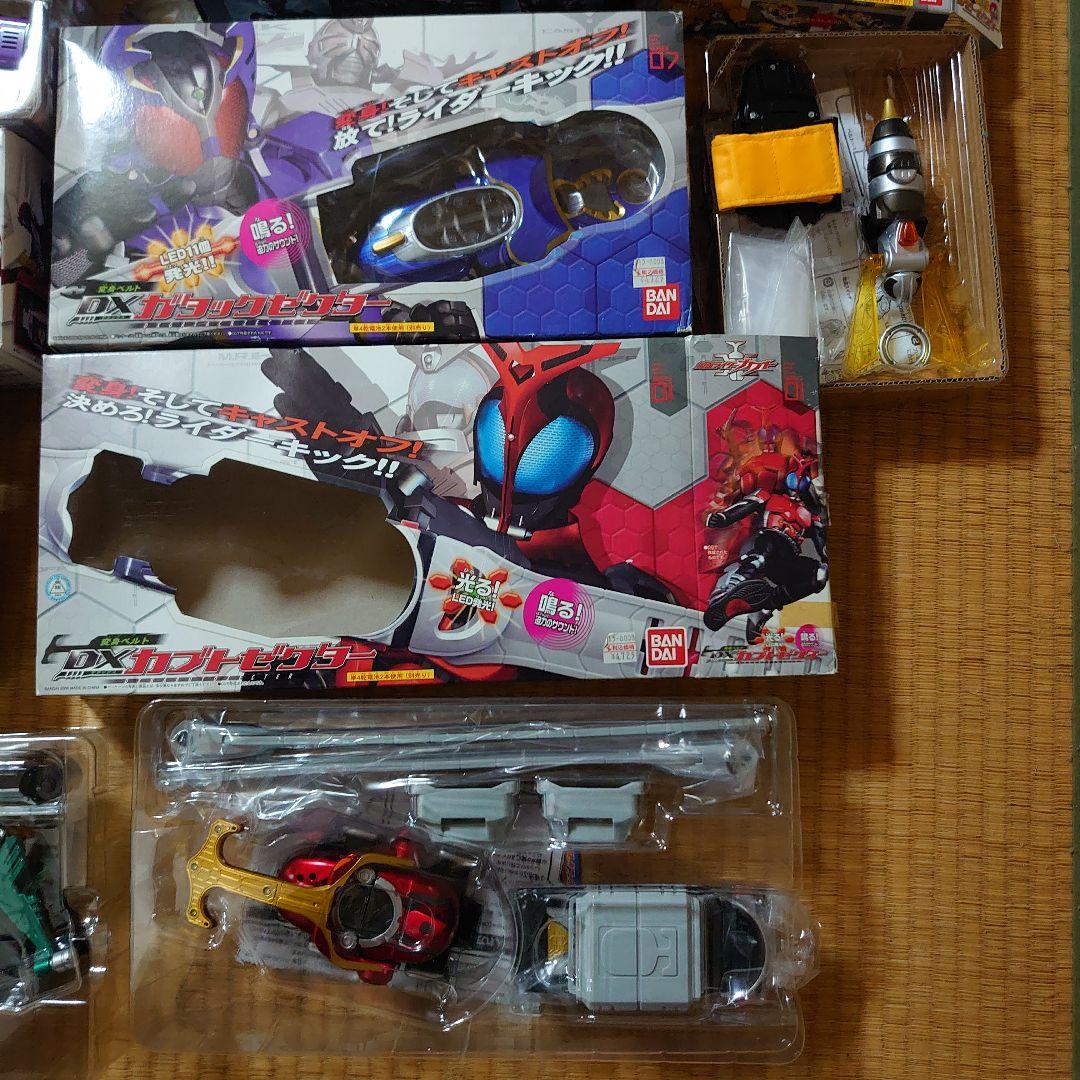 バンダイ 仮面ライダーカブトゼクターシリーズ 龍騎も有 開封済みほぼ未使用
