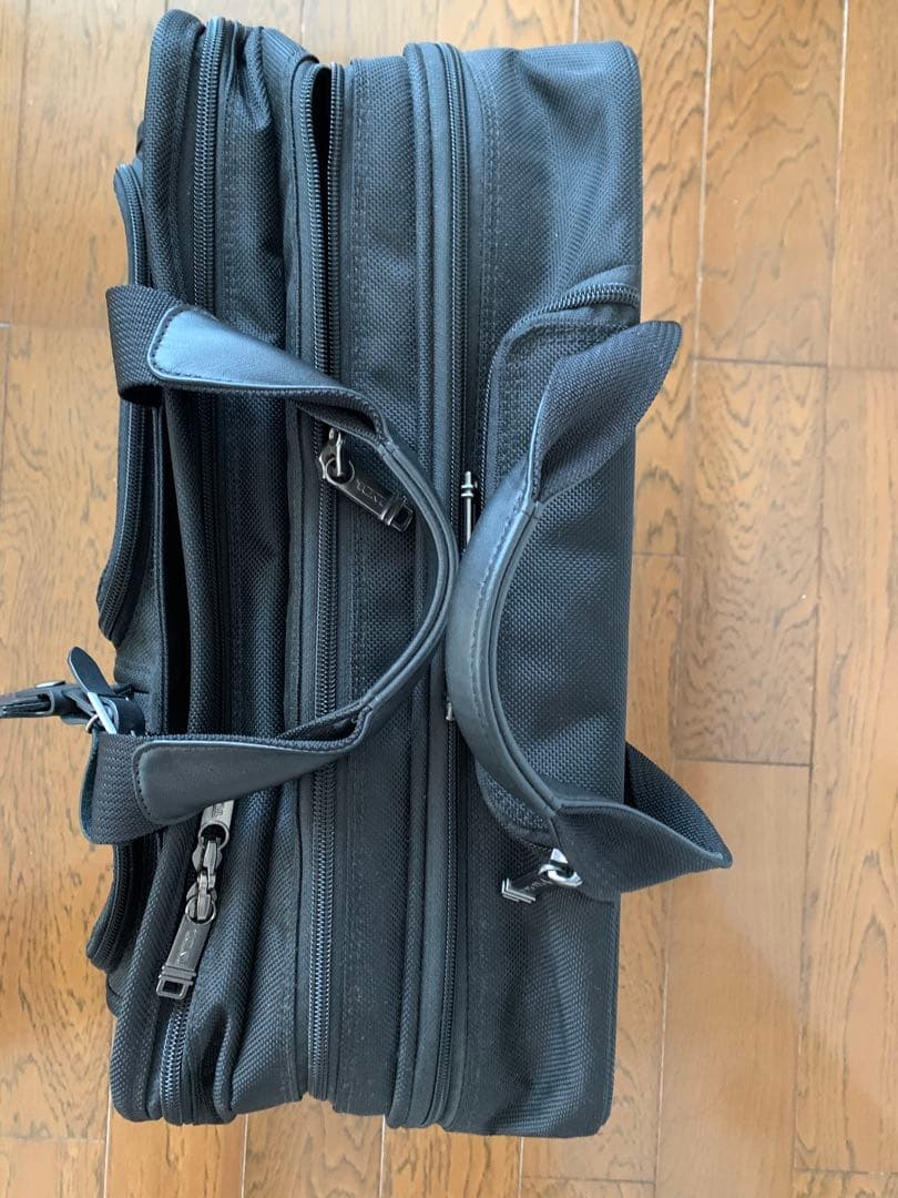 TUMI ビジネスキャリーバッグ　機内持ち込み