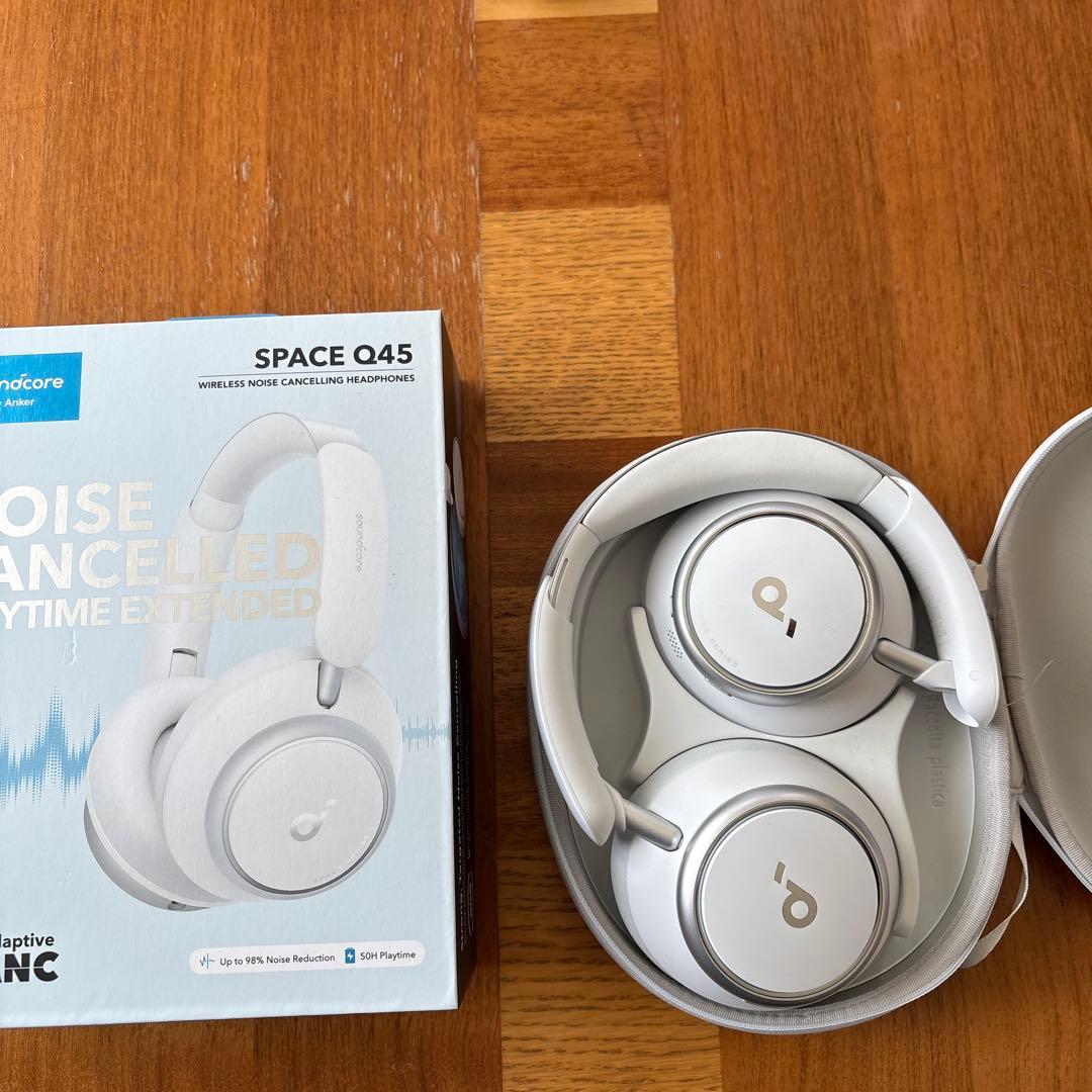 アンカーヘッドフォンq45