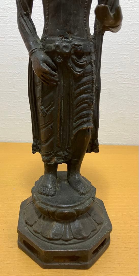 【金属製工芸/骨董品】仏像　置物　インテリア　オブジェ　金属製