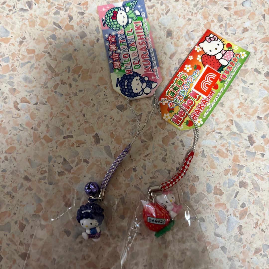 ご当地キティ　いちご　ぶどう