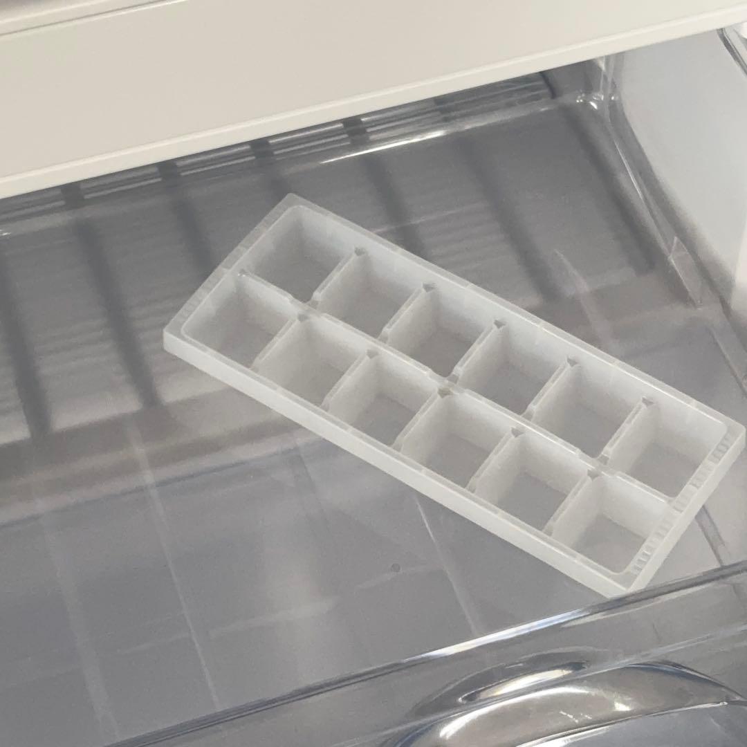 【引取り限定／東京都瑞穂町】山善 冷凍冷蔵庫 YFR-D111(B) 106L