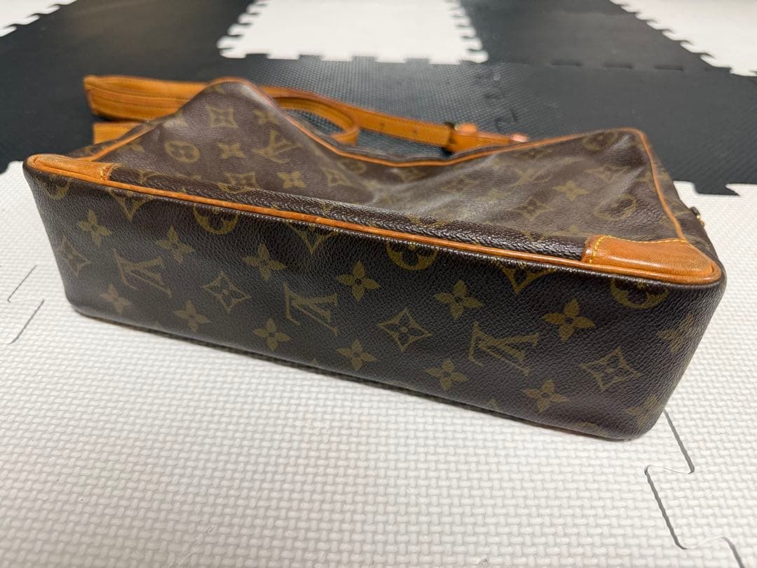 LOUIS VUITTON ショルダーバッグ モノグラム トロカデロ