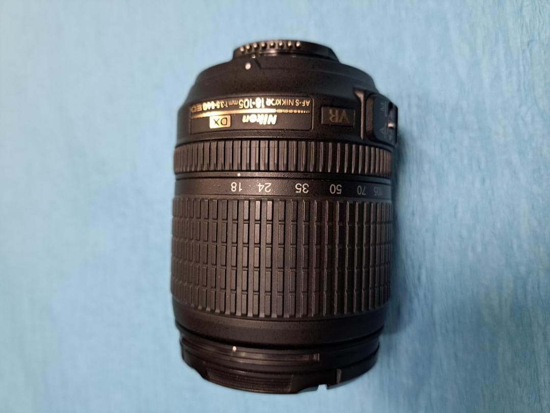 新春特別特価　Nikon D3100【大人気のメタリックRED】 ズームレンズ