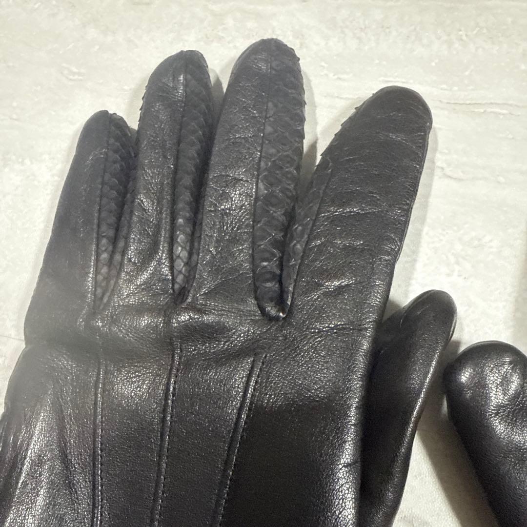 5351 POUR LES HOMMES レザーグローブ パイソン リアルレザー