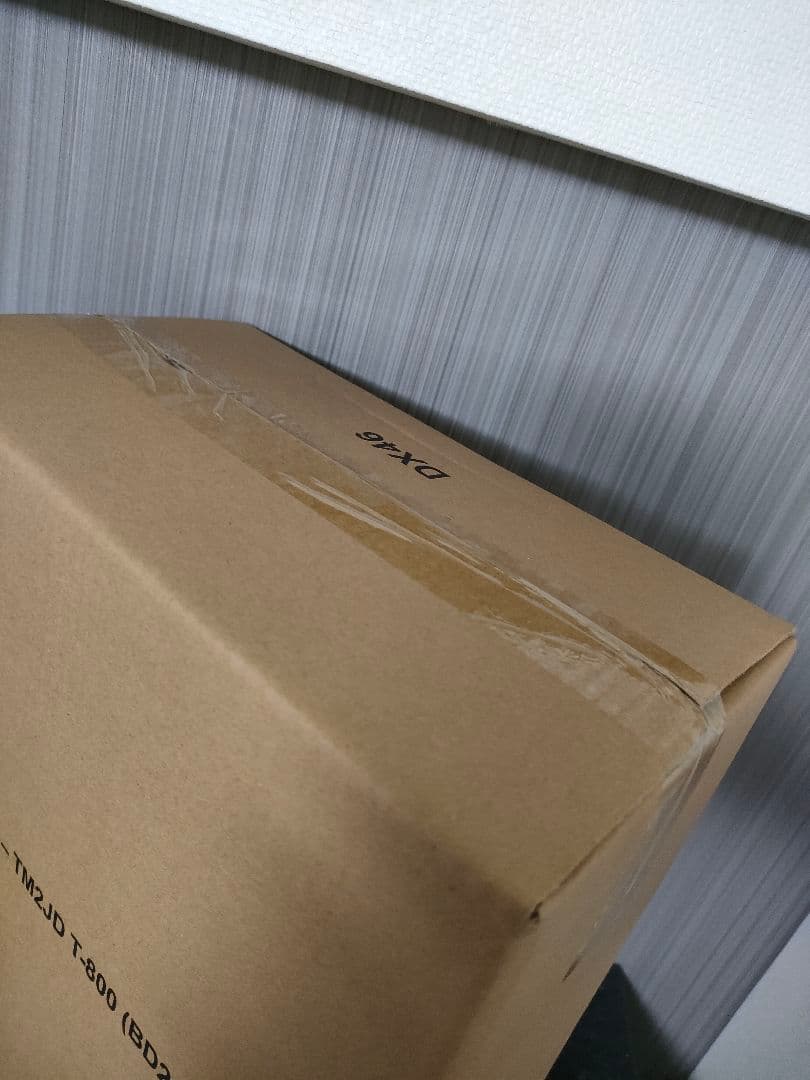 Hot Toys T-800 DX46 1:6フィギュア