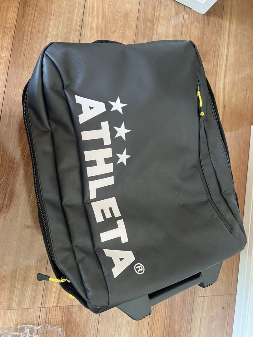 ATHLETA キャリーバッグ　キャスター付き　黒