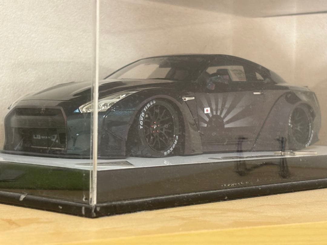Nissan GT-R 1/18 ミニカー