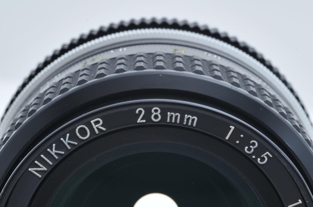 ■美品■ ニコン Nikon 28ｍｍ F3.5 Ai ≪油染み無し≫