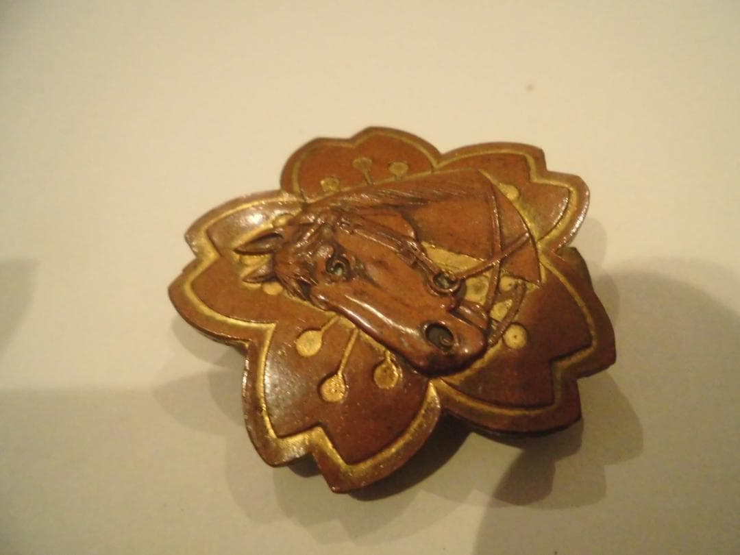 馬の頭部彫刻 花形装飾品 旧陸軍　馬術徽章