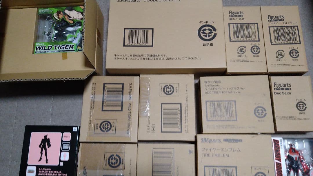 TIGER&BUNNY SHフィギュアーツ 18点+桂正和原画＆ラフ画集セット