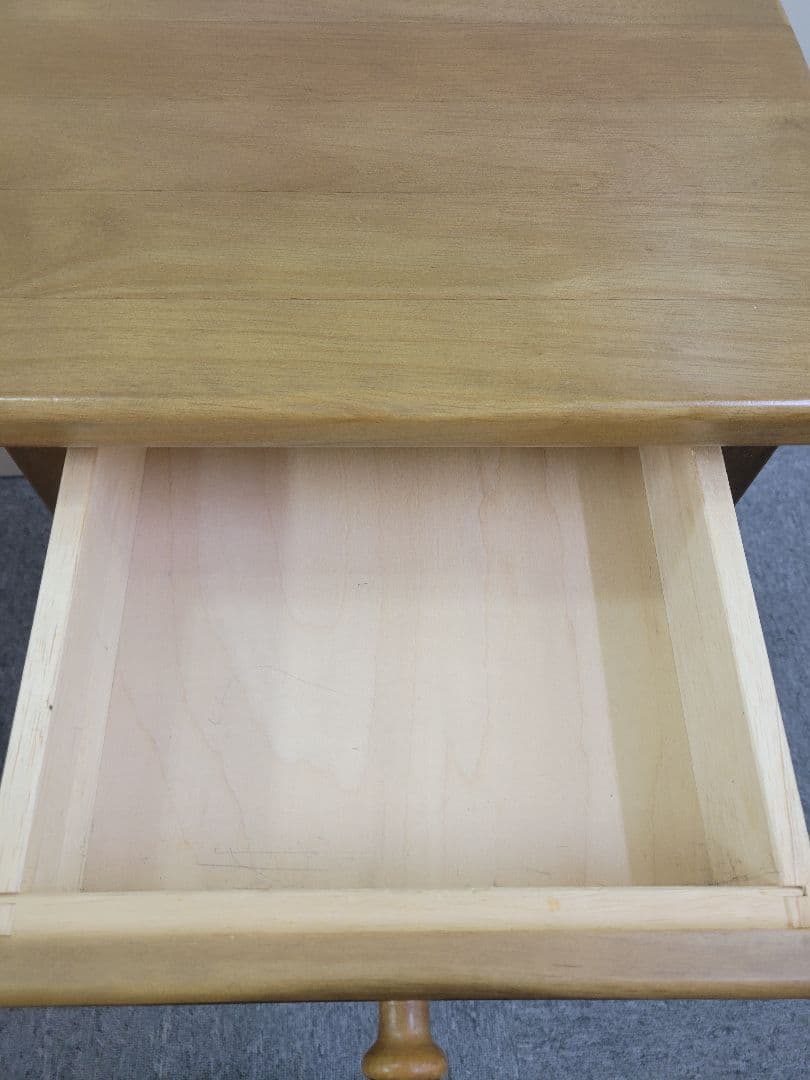 カリモク　Karimoku　電話台　FAX台　花台　二段引き出し