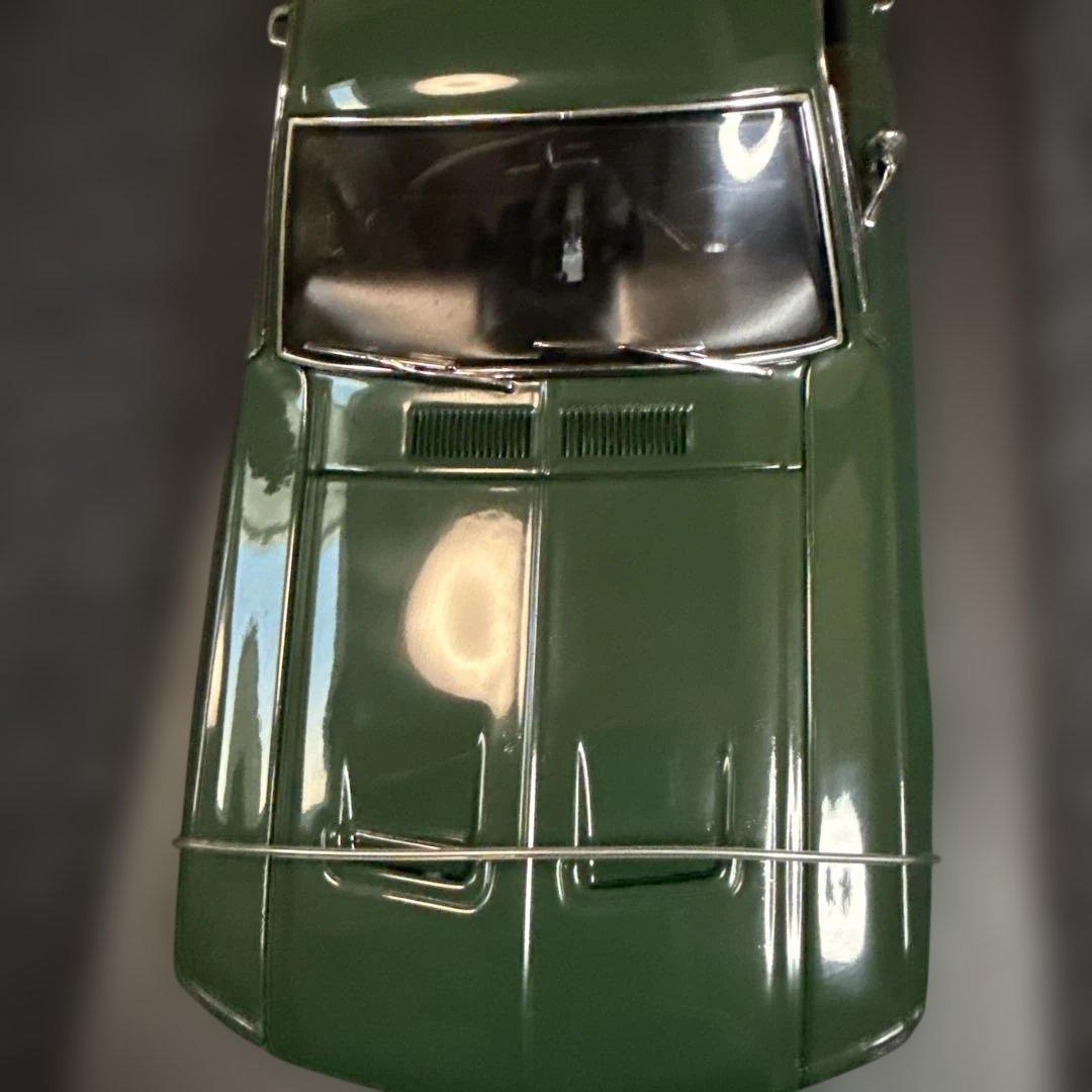 オートアート 1/18 ブリット マスタング オリジナル ダイキャストモデル