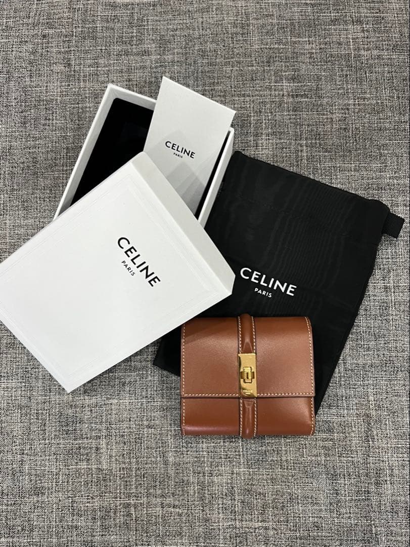CELINE セリーヌ スモール トリフォールドウォレット 16 三つ折り財布
