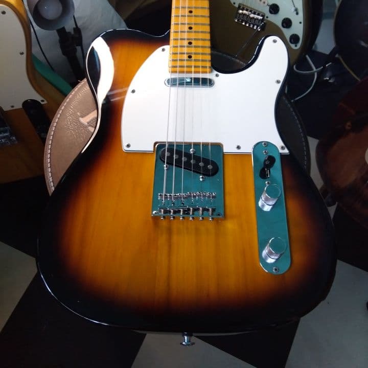 テレキャスタータイプ エレキギター サンバースト