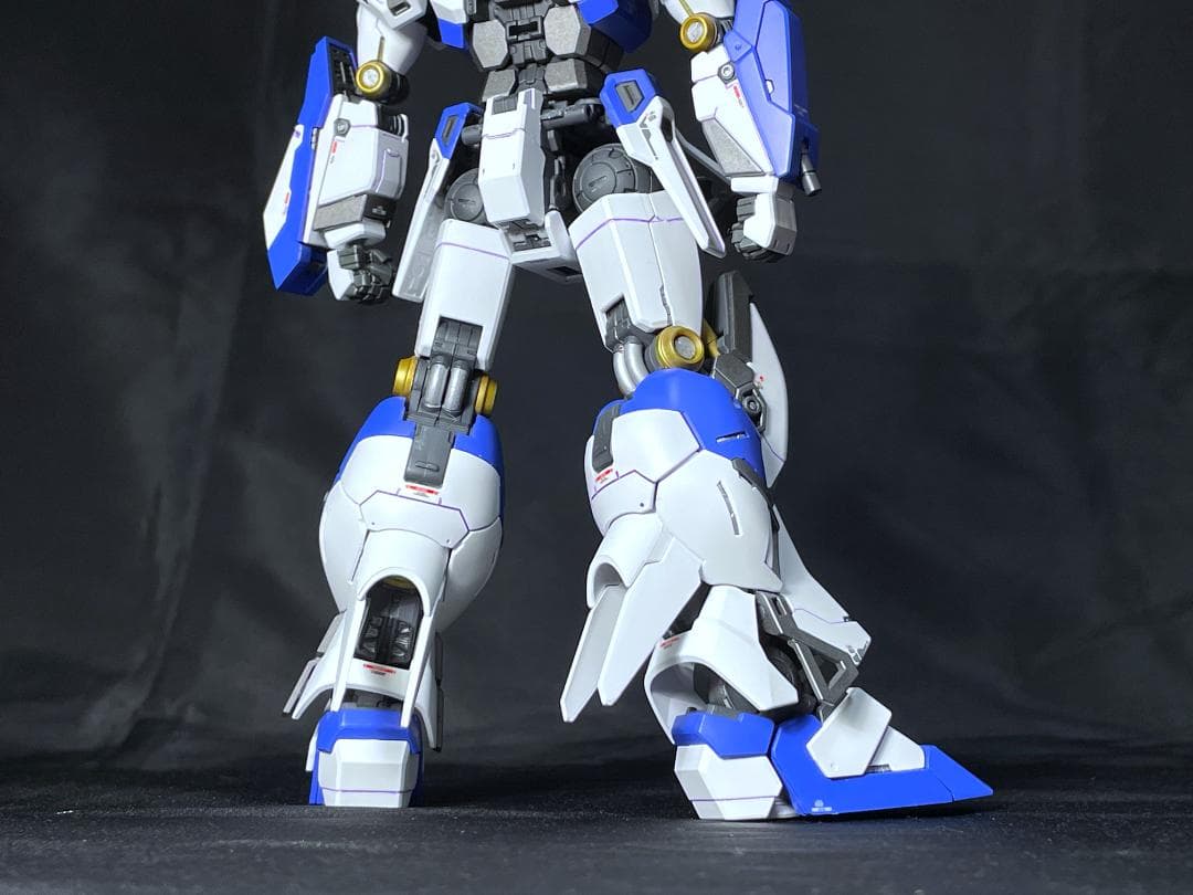 RG Hi-νガンダム＋ハイパー・メガ・バズーカ・ランチャー 全塗装完成品