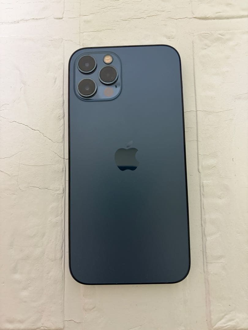 Apple iPhone 12 Pro (パシフィックブルー)