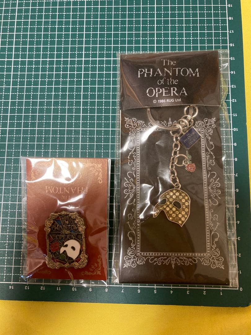 3点‼️✳️劇団四季 オペラ座の怪人 ファントムベア ぬいぐるみ✳️キーホルダーバッジ