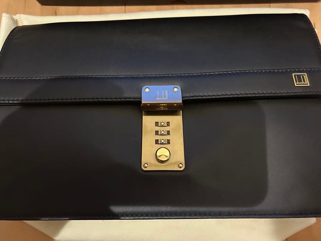 Alfred Dunhill ロック付きクラッチバッグ ブラック