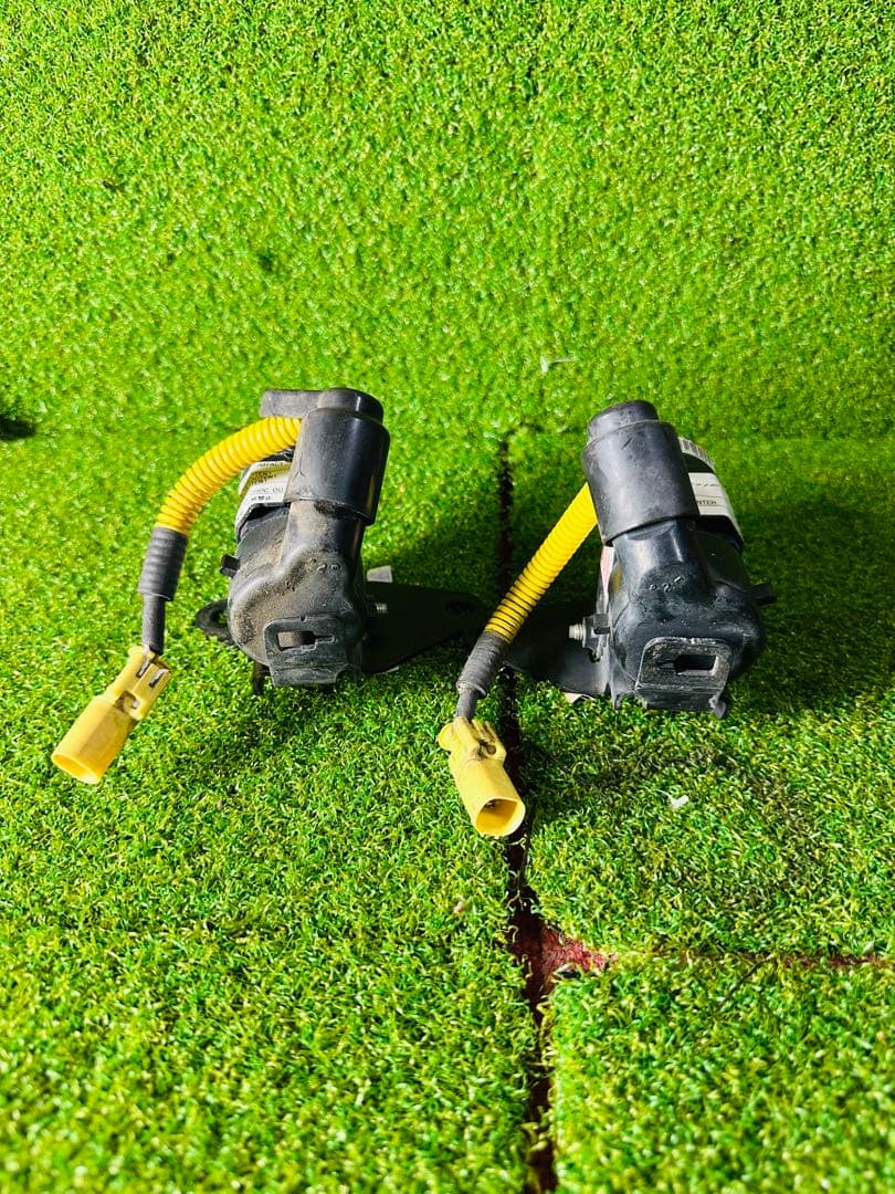 日産　Y51 フーガ 前期　ポップアップエンジンフード　アクチェータ