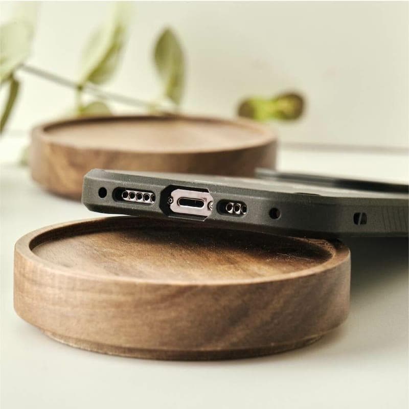 プルート iPhone スマホケース　MagSafe 対応