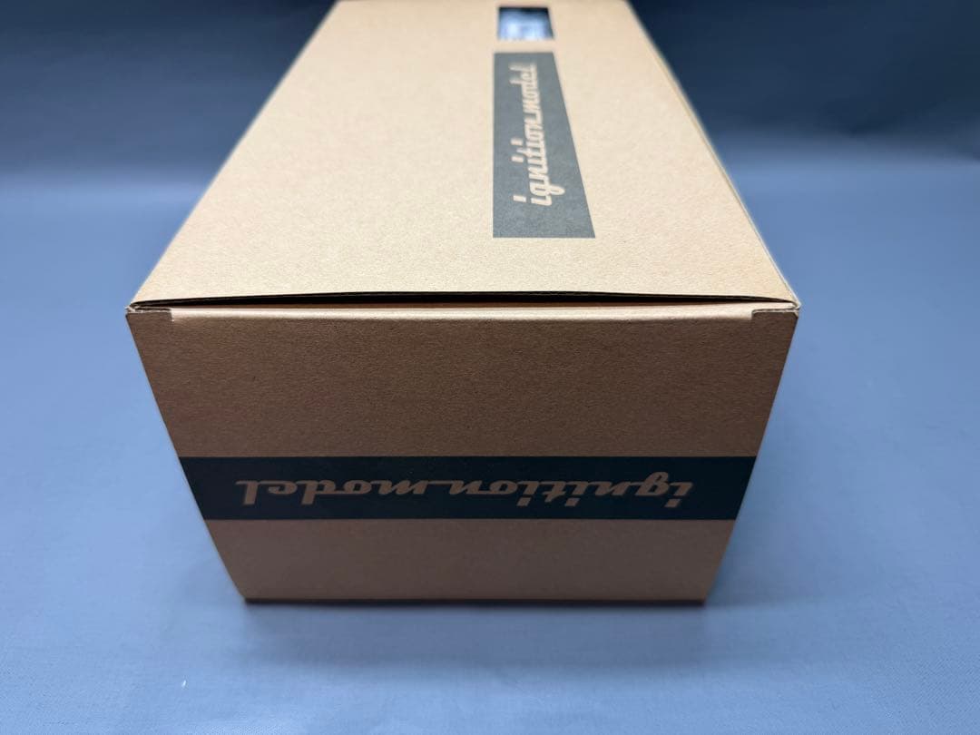 未開封1/18 Nissan Skyline 2000 GT-ES (C210)