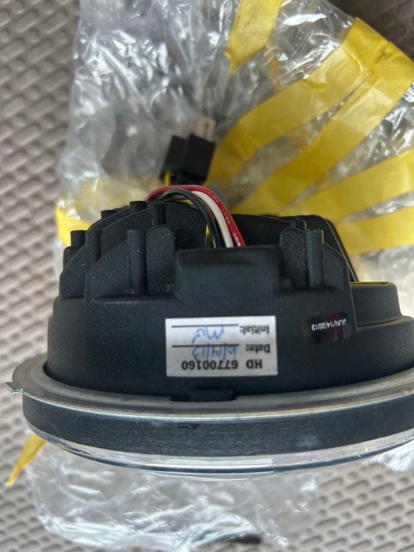 純正　ハーレー　LED ヘッドライト　5.75インチ