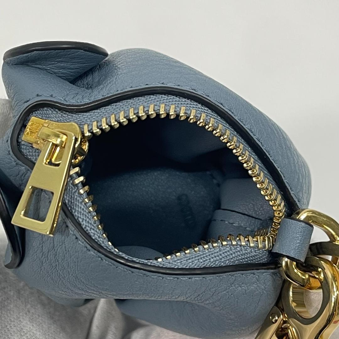 ロエベ エレファント ケース バッグチャーム ブルー MBZ137