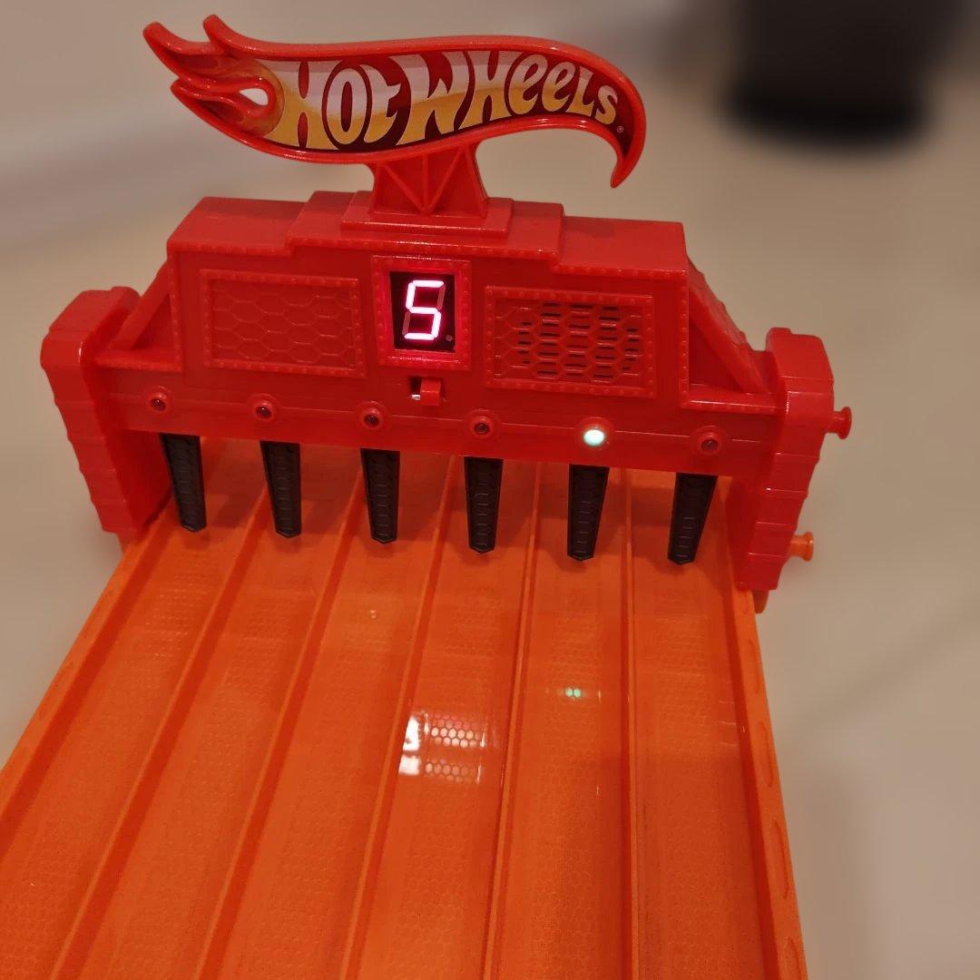 ホットウィール　スーパー６レーン レースウェイ ミニカー10個セット