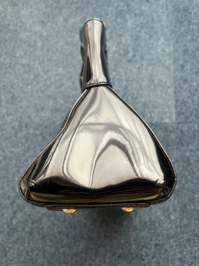 カルティエ　マルチェロ　パンチングロゴ　エナメル　パテント　レザー　ブラック