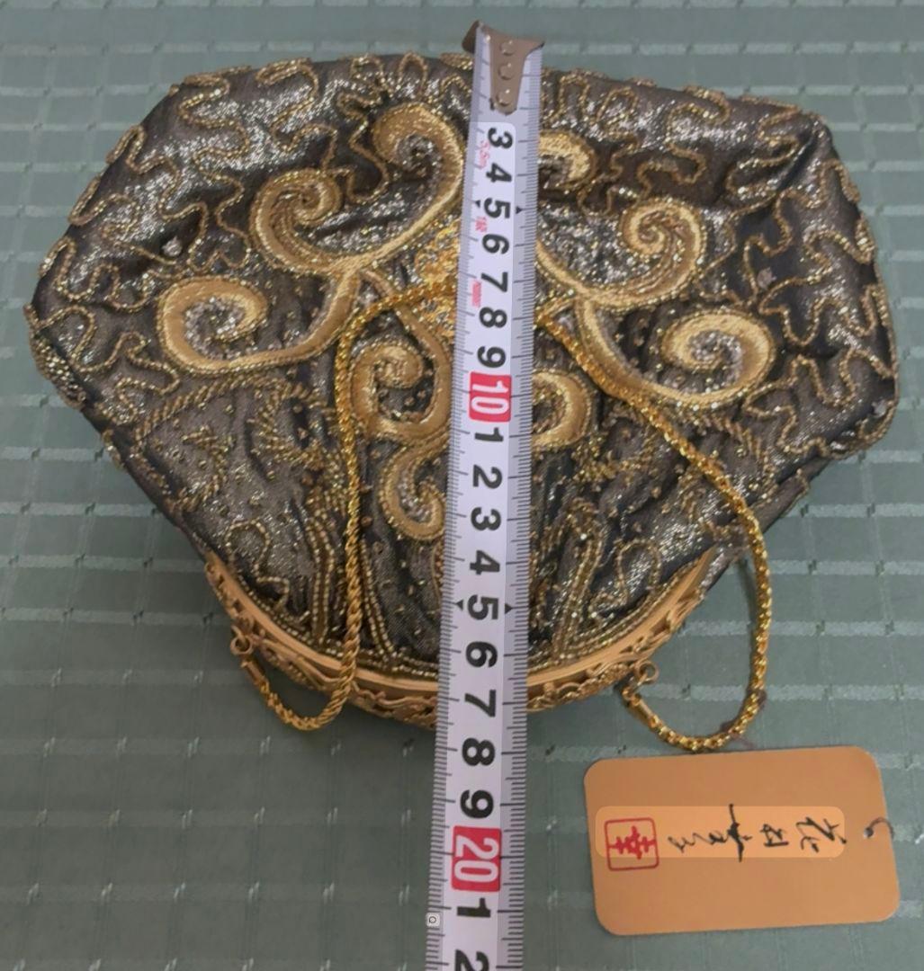 黒金刺繍クラッチバッグ