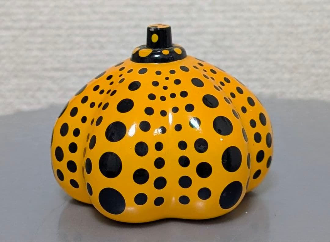 草間彌生カボチャ・オブジェ