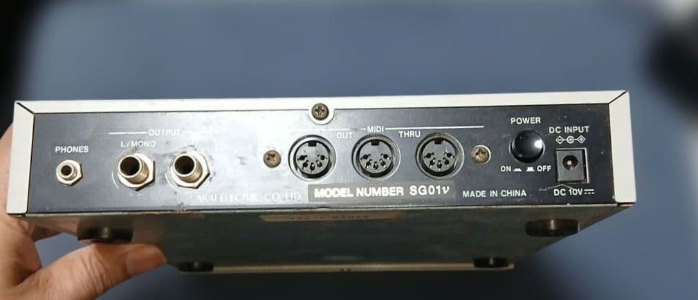 値下げ！AKAI SG01V ヴィンテージサウンドモジュール　電池交換済です。