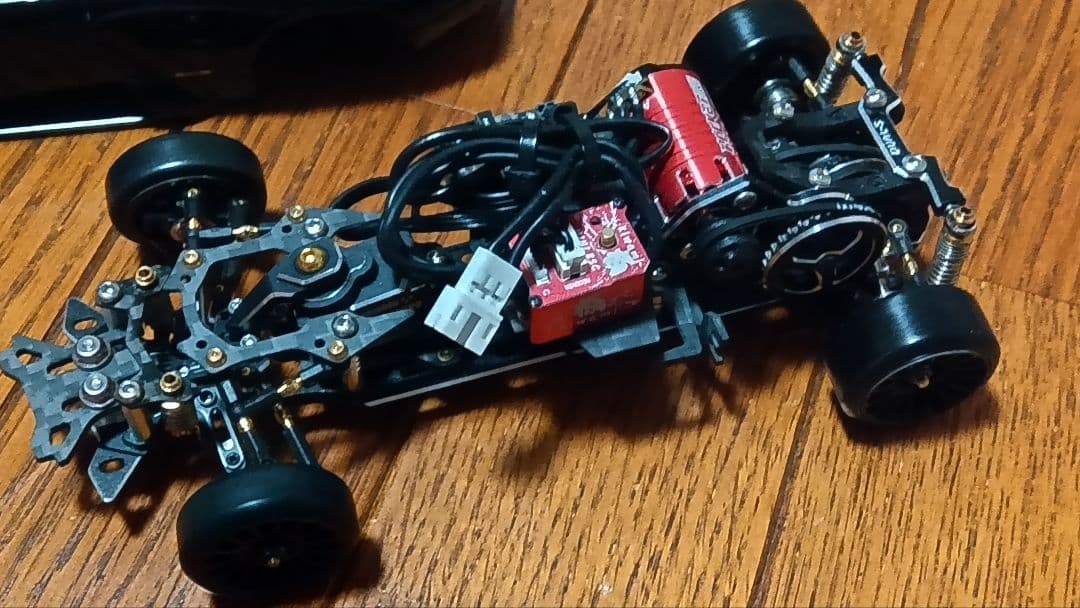 蚊車　DriftArt DA4　フタバt-fhss対応受信機付属