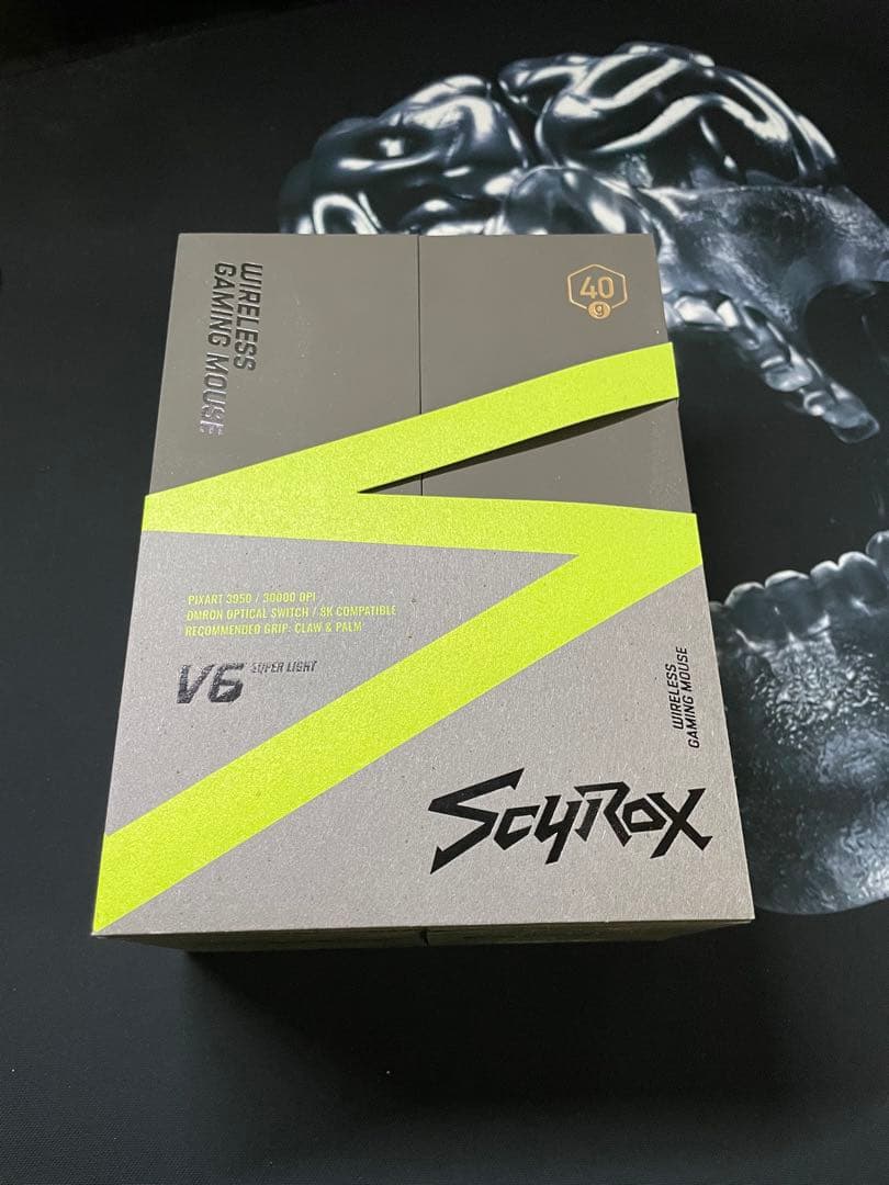 美品、備品未使用 Schyrox V6 ホワイト