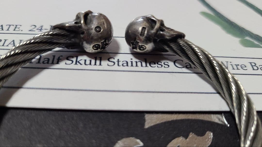 ら*ら様 ガボラトリー　ハーフスカル　ステンレスケーブル　ワイヤーバングル