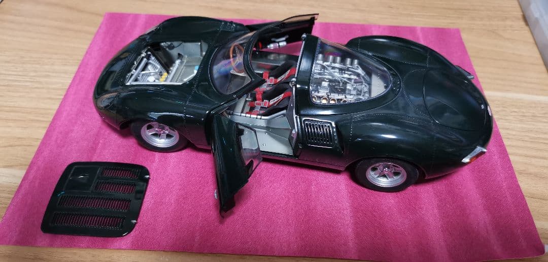 オートアート 1/18　ジャガーXJ13