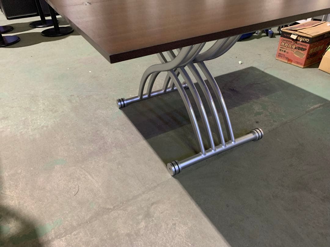 OZZIO サリスカンディ ダイニングテーブル　昇降式テーブル 天板拡張 油圧式