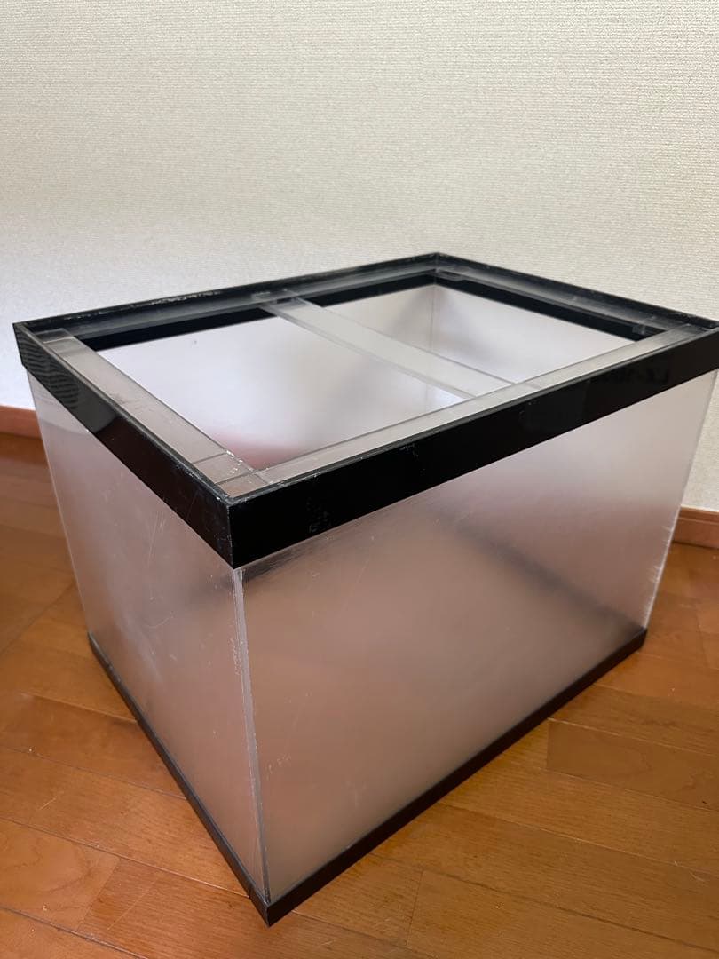 中古　60x45x45 アクリル水槽